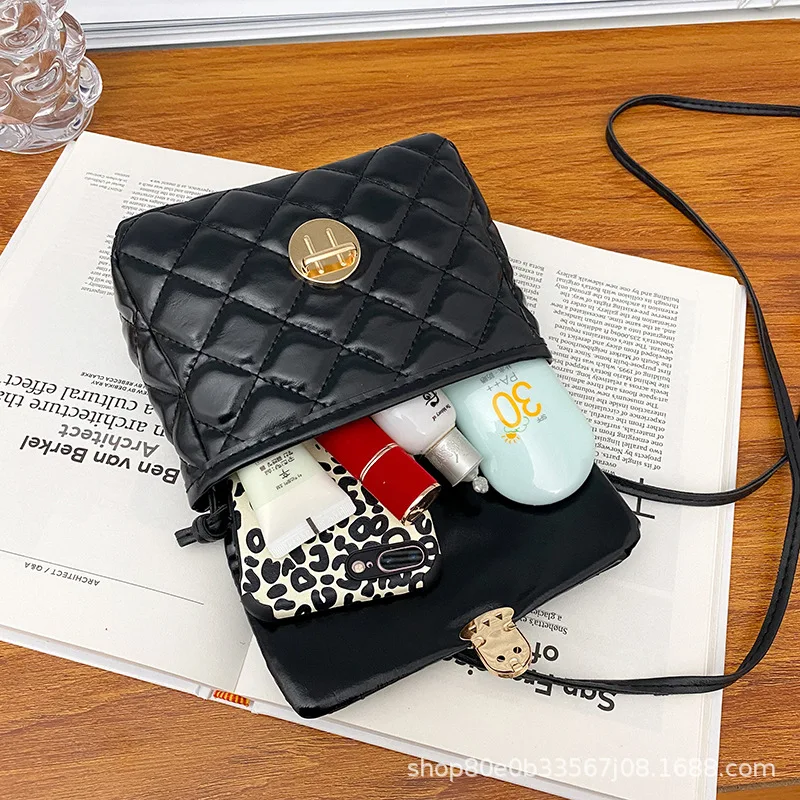 

Ladies shoulder bag fashion solid color casual handbag shoulder bag flap new PU leather casual solid color messenger handbag