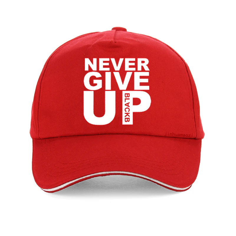 Вы никогда не будете ходить в одиночку Мужская бейсболка &quotNever Give Up" для мужчин