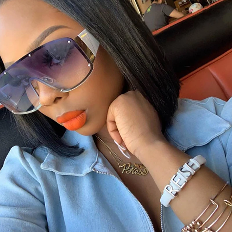 

New Oversized One Piece Sunglasses Women Luxury Brand Designer Retro Square Large Frame Sun Glasses Female Metal Rivet Shades