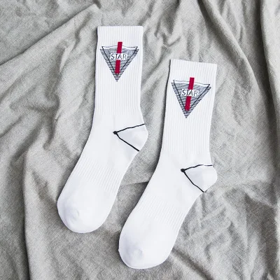 White Triangle Модные новые мужские дышащие хлопковые носки с буквенным принтом удобные мужские носки модные спортивные носки для скейтборда в стиле хип-хоп Уличная одежда - Цвет: White Triangle