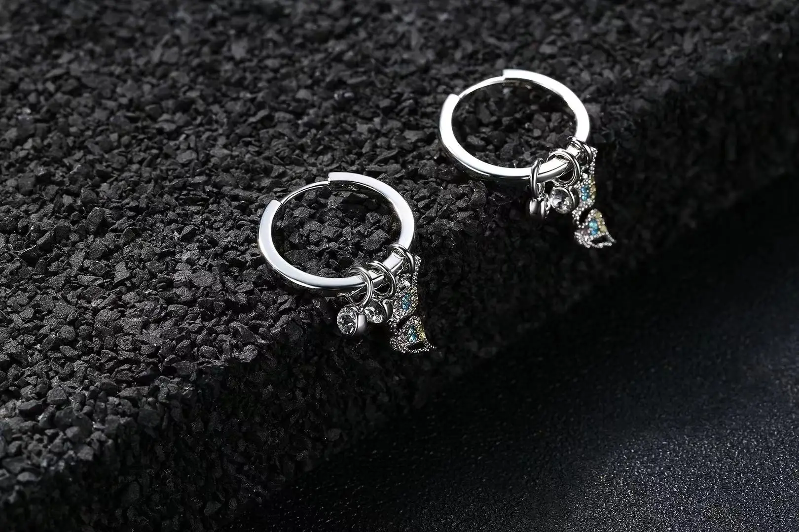 Женские серьги Стразы с крыльями модные простые Стильные женские блестящие