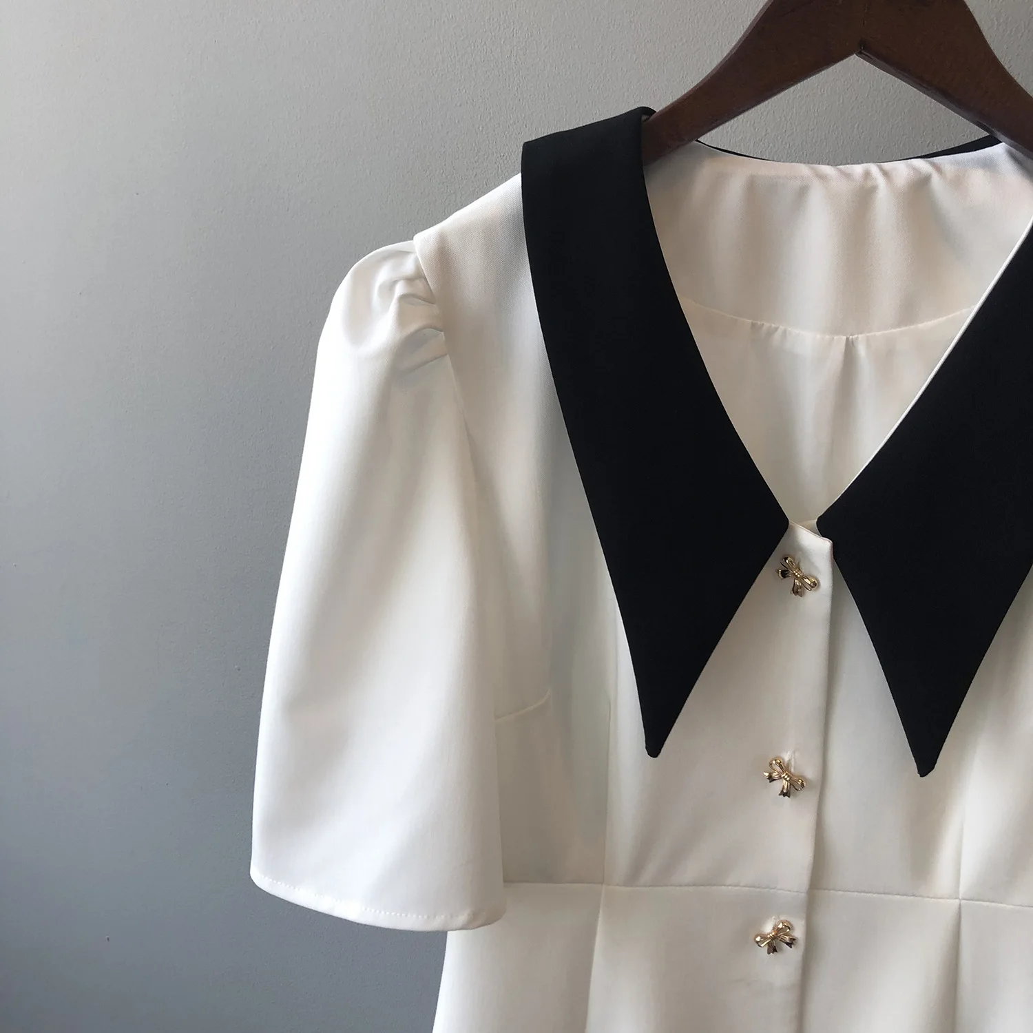 

2021 Summer Contrast-Color Doll Collar Fashion Office Lady Mini Dress New French Sweet Simple Puff Sleeve Women Short Dress