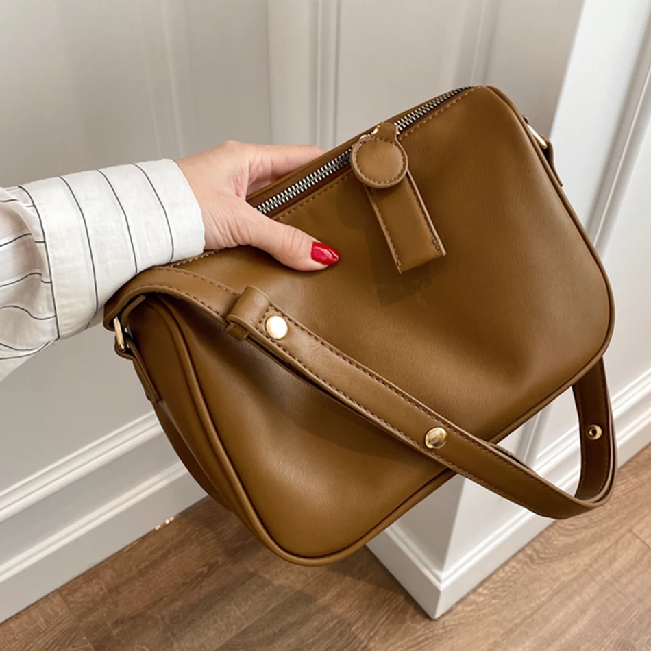 

Однотонная Женская дорожная сумка из искусственной кожи, сумки на плечо для женщин 2021, повседневная женская сумка через плечо, дизайнерские...