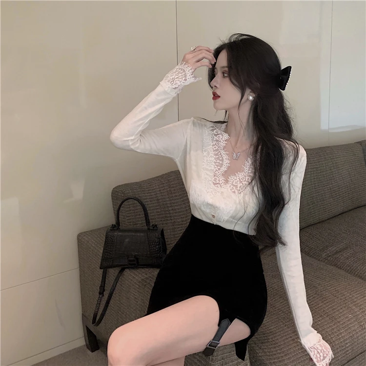 

Long Sleeve Chiffon Blouse Female Spring Autumn Hipster Fashion V-neck Patchwork Lace Low-cut Ladies Tops Solid Slim Shirts New