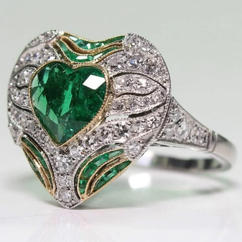 

Hot Sale Fashion Luxury Green Heart Crystal Emerald Gemstone Inlay Zircon Rings for Men Temperament Diamond FemaleJewelry