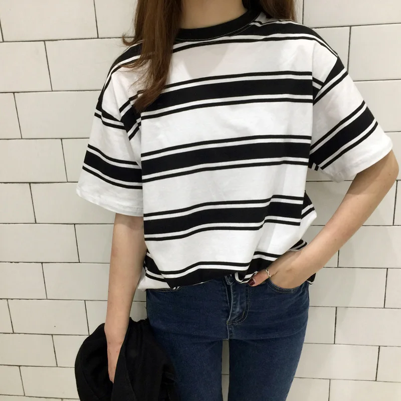 Женская футболка в полоску с коротким рукавом и круглым воротником Повседневная