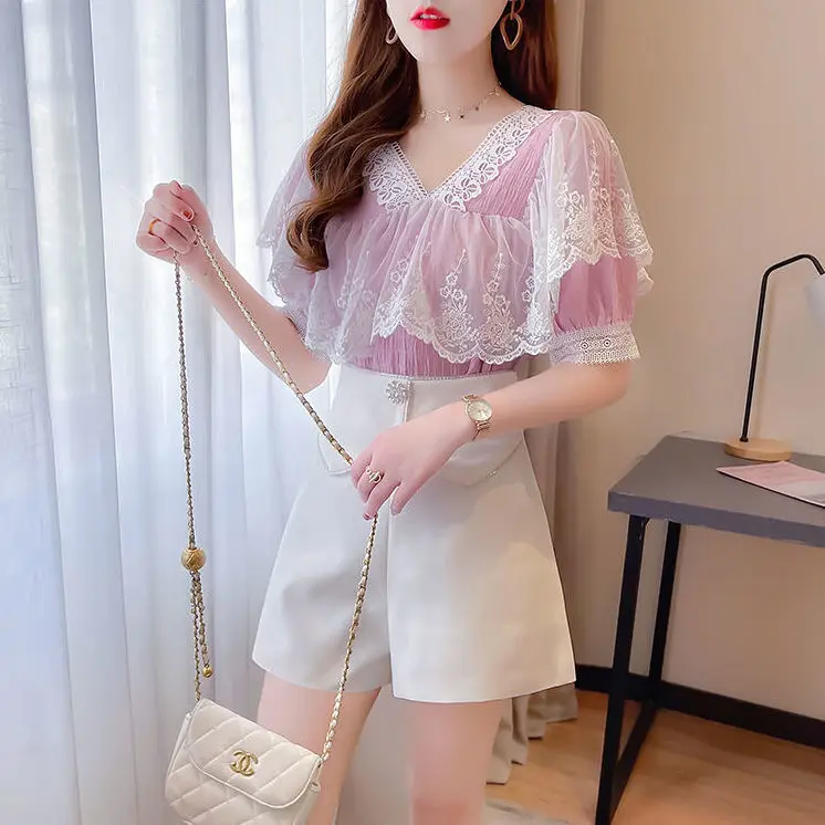 

Women 2021 Summer New Fashion Two-piece Sets Female V-neck Lace Pullover Tops Ladies High Waist Wide Legs Shorts Suits Y196