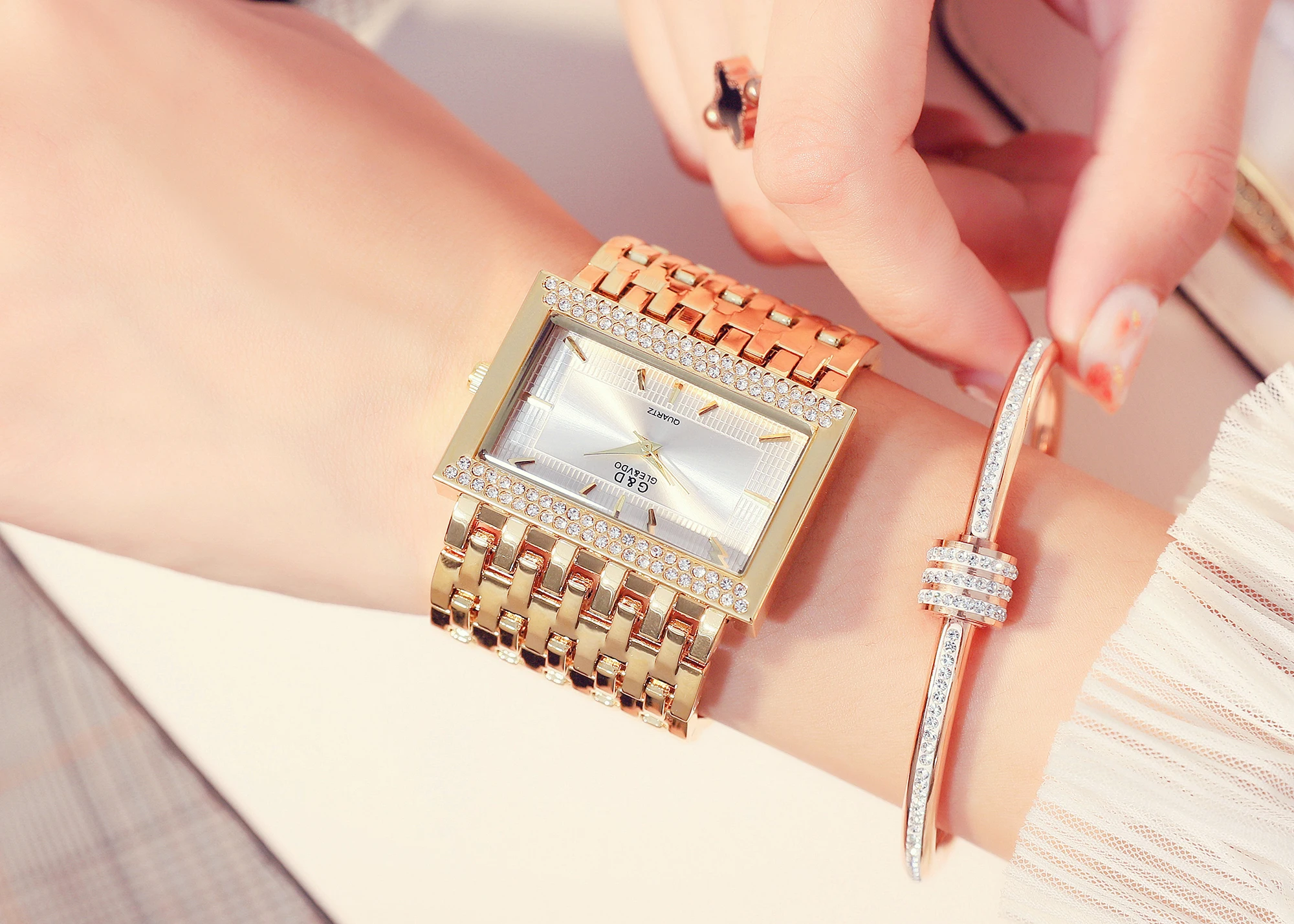 

Woman Watches 2021 Brand Luxury Dress Women Wrist Watch Square Gold Ladies Watches Diamond Watches For Women Montres Femme 2020