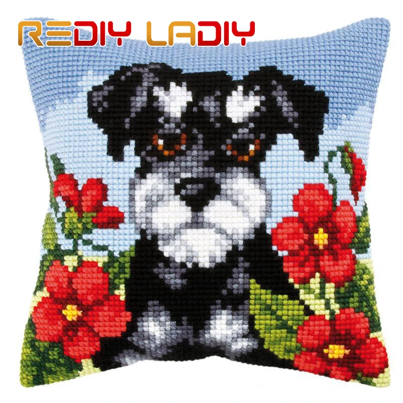Сделай сам вышивка крестиком чехол для подушки Щенок в цветах на не сужающемся