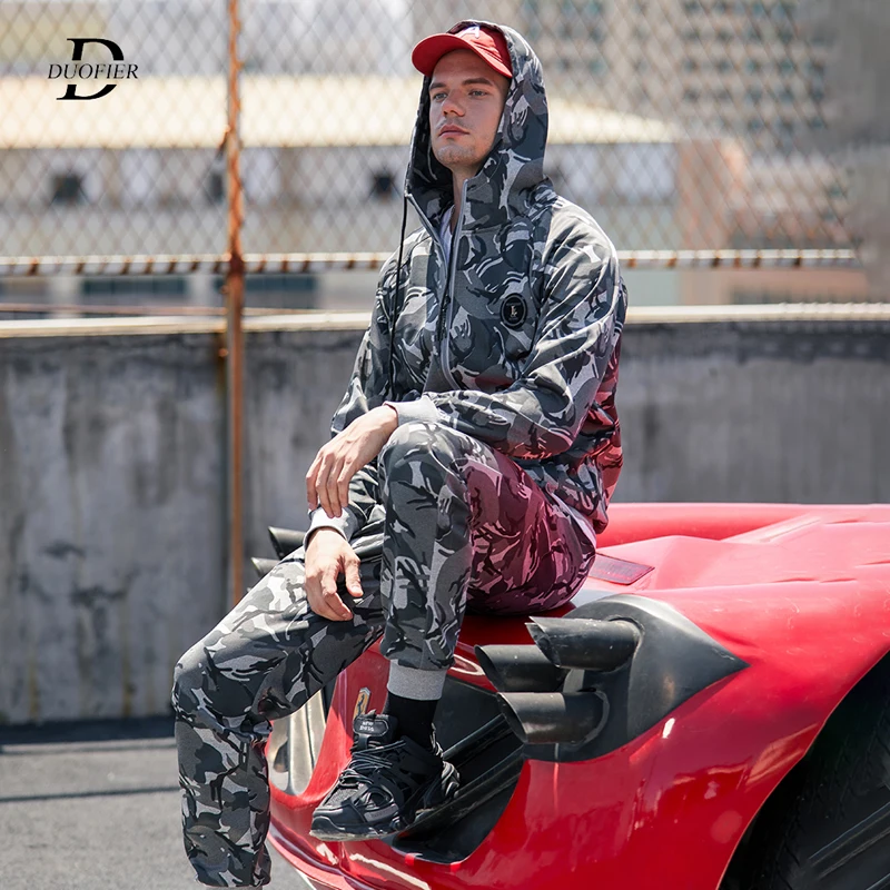 

Men Camouflage Set 2021 Autumn Winter Casual Tracksuit Mens 2 Pieces Sets Zipper Hoodies + Sweatpants Camo Sports Military Suit