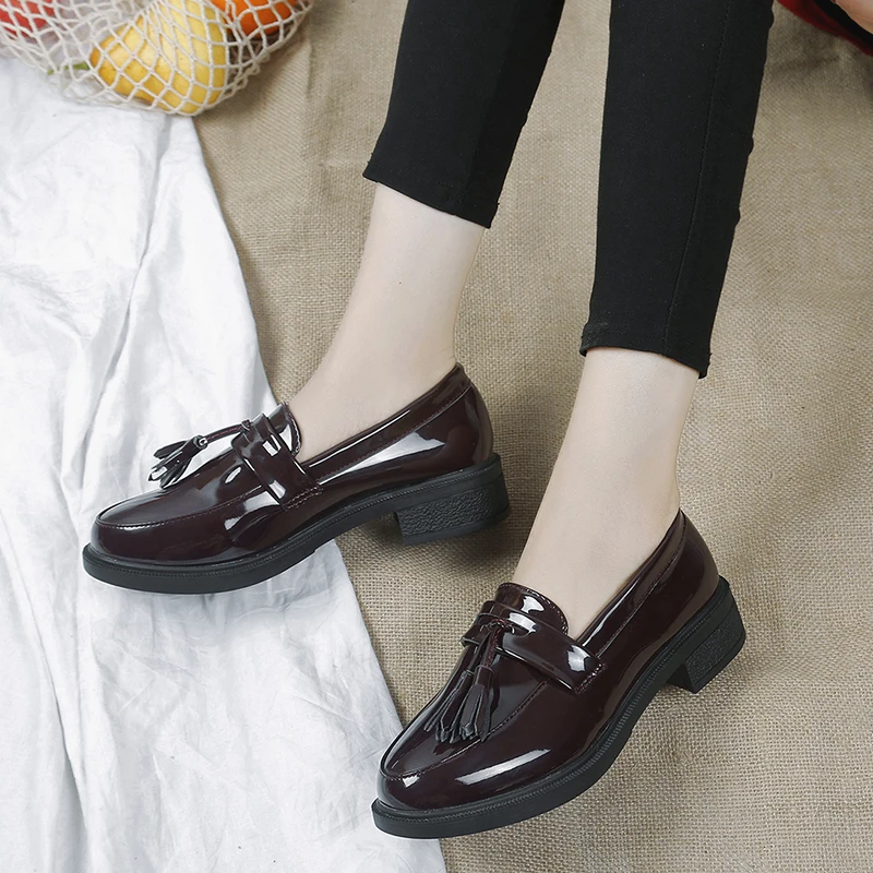 

Fashion Bowknot Shiny Patent Leather Block Chunky Low Heels Single Shoes Women Pumps Woman Pointed Toe Pumps Zapato Mujer U14-62