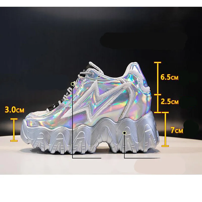 Модная обувь на шнуровке визуально увеличивающая рост Цвет серебристый красный