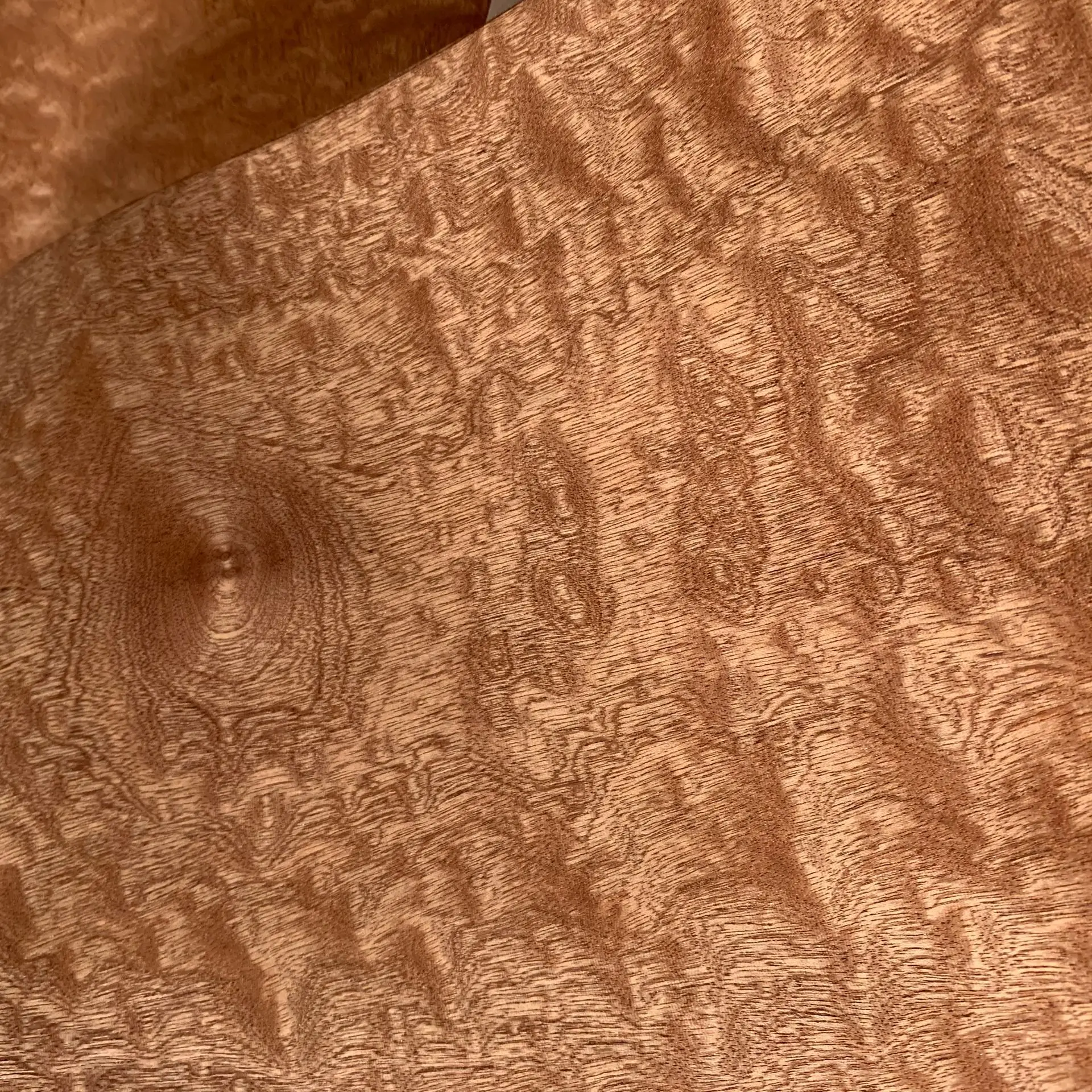 Натуральный подлинный шпон Sapele Pommele декоративный нарезанный для мебели около 0 25 5