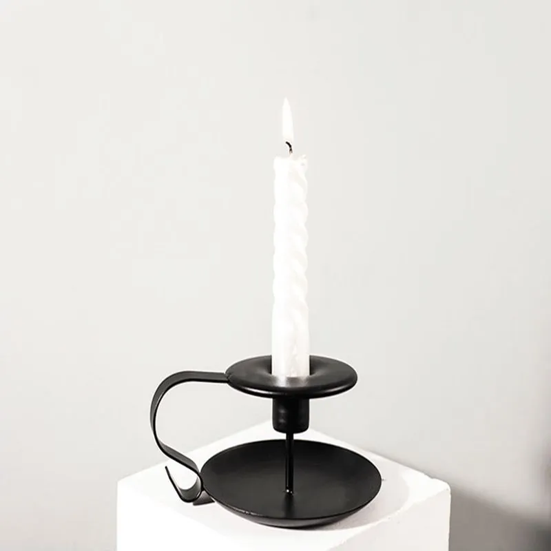 

2pcs European Iron Candlestick Paint Holdwer Retro Hand Teacup Candlestick Wedding Decoration Candlelight Home Decor