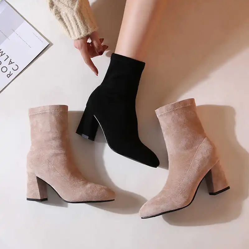 

Winter women's 2020 new thick heel apricot pointed bare boots middle tube high heel Martin net red thin boots autumn