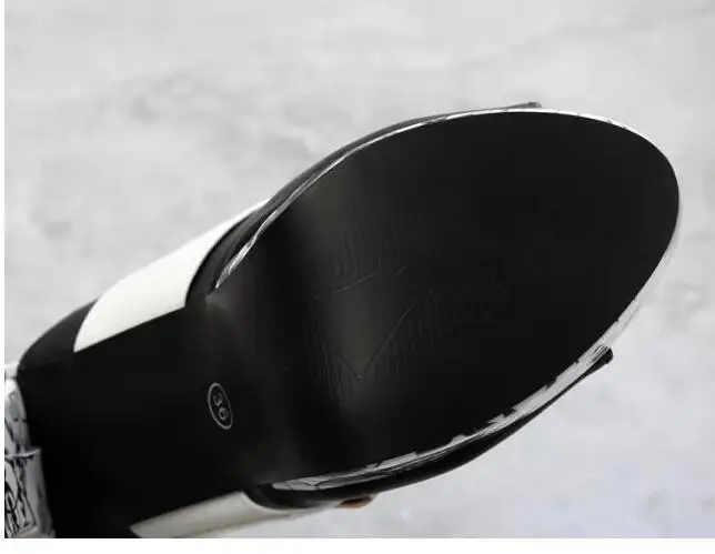 Сандалии женские на платформе и толстом каблуке элегантные пикантные туфли с