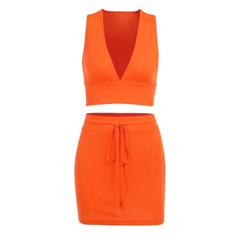 Комплект из двух предметов: укороченный топ с глубоким V-образным вырезом без