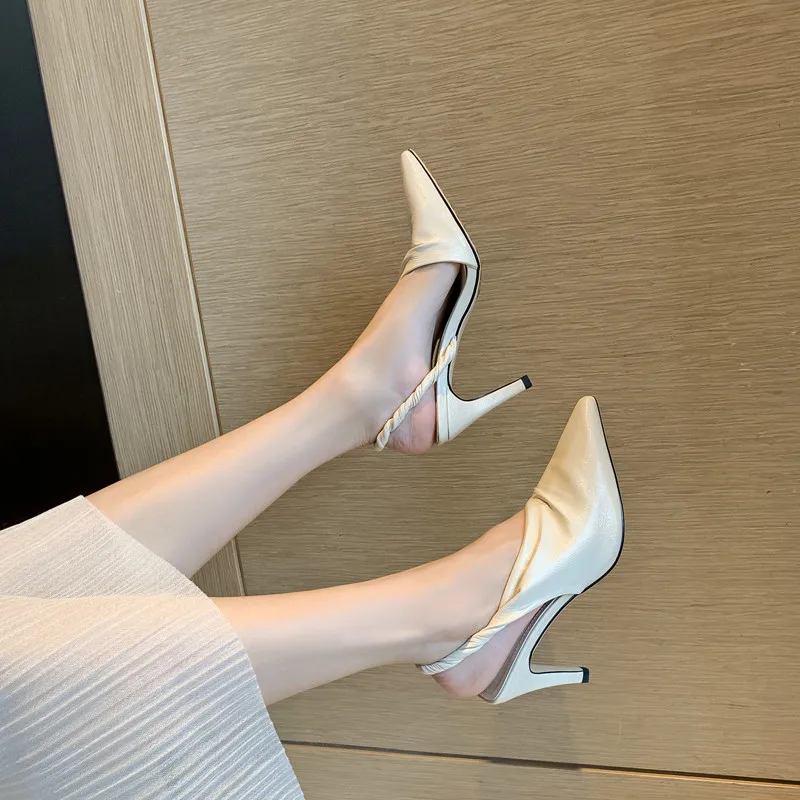 

MoonMeek 2021 Genuine Leather Sandals Women Summer Shallow Pointed Toe Party Wedding Shoes Sexy Elegant Ladies Pumps