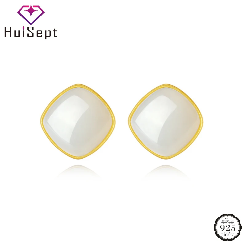 

Женские серьги-гвоздики из серебра 925 пробы с нефритом