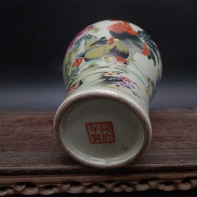 

Exquisite famille rose porcelain during the Tongzhi period. Plum bottles are imitated to make antiques, antiques and second-hand