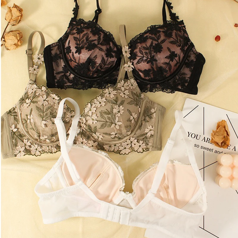 Сексуальный кружевной комплект с бюстгальтером трусиками и женское нижнее белье