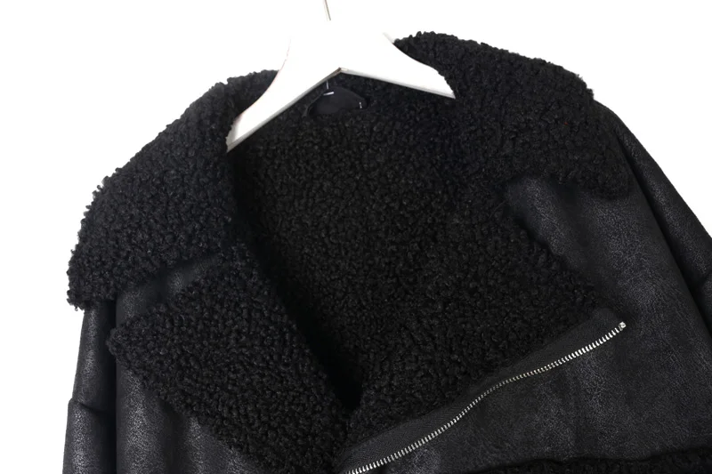 

New motorcycle Clothing Women's lamb hair mid-length cotton Coat 2020 Winter Women's Loose and thick fur Coat black cotton Coat