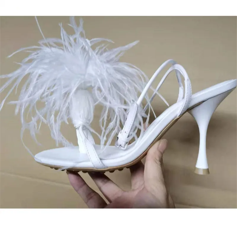 Harga Prowow Sandal Hak Tinggi Desainer Sandal Wanita Bulu Mata Kaki Tali Belakang Sandal Bulu Landasan Pacu Musim Panas Sandal Wanita Mode