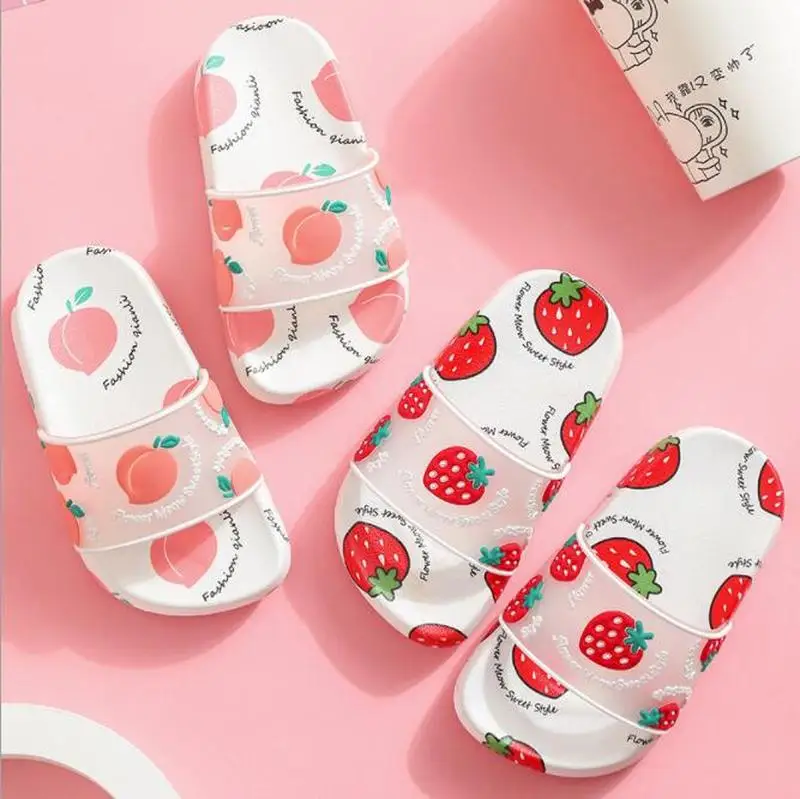 Шлепанцы для девочек сланцы с мультяшным рисунком фрукты клубника ананас персик