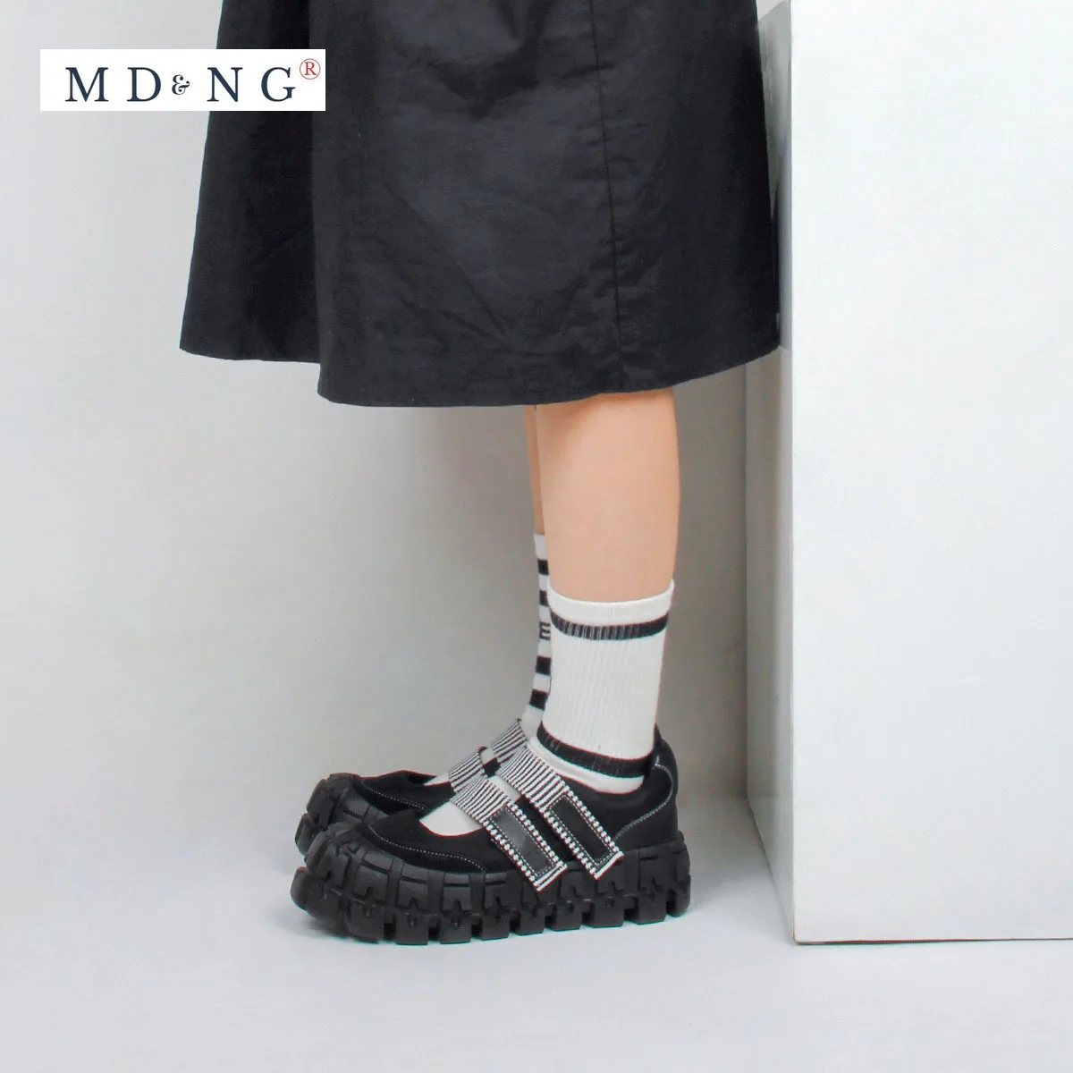 

MDNG Women Platform Sneakers Ladies Fashion Single Shoes Casual Punk Heel Street Shoes Thick Sole Designer Female Chaussures