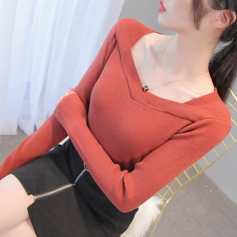 

Sweater autumn and winter New Ladies v-collar slim style inner base shirt Joker sweater top