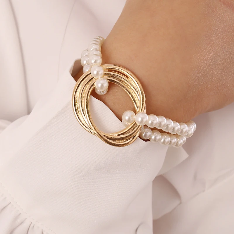 

Imitation Pearl Necklace Metal Pendant Necklaces For Women Girls New Fashion White Thick Chain Necklace Jewelry Gift Accessories