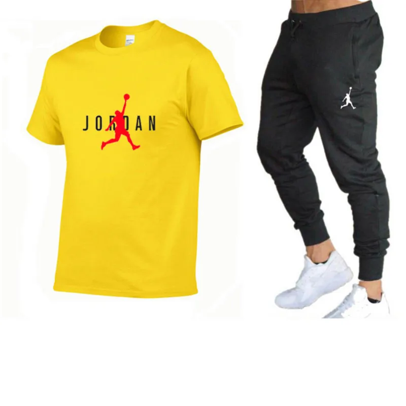 

In 2021, men's T-shirt and pants suits, two-piece suits, men's casual sportswear, new fashion printing suits, sports pants suits
