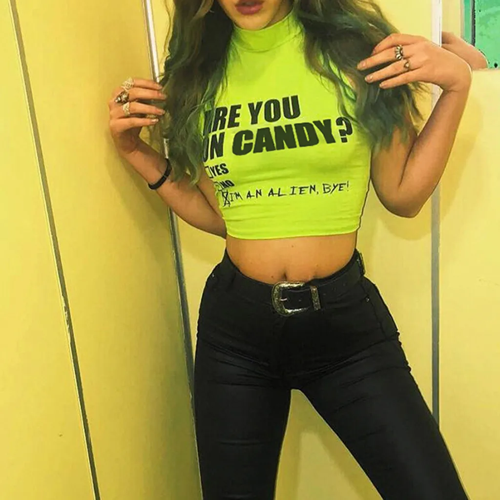 Женские майки с буквенным принтом высоким воротом без рукавов облегающие