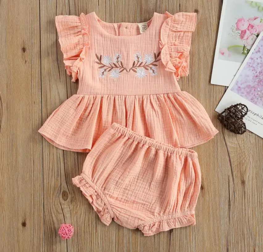 

Детская футболка, шорты с цветочной вышивкой и оборками, украшенные эластичным поясом, милый стиль, летняя одежда, комплекты одежды для дево...