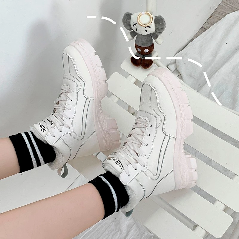 Женские зимние ботинки модные кроссовки на платформе белая корзина спортивные