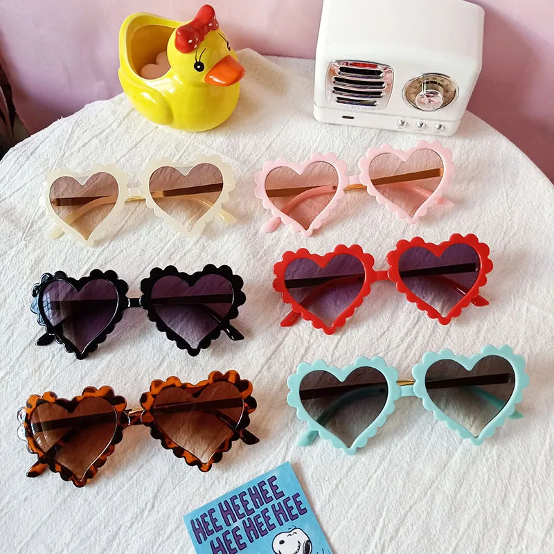 

Children Lovely Heart Shape Sunglasses Baby glasses For Girls Boys Students Kids Sunglasses Shades For Children UA400