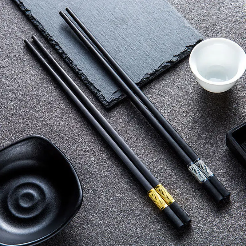 

10Pairs Chopsticks Japanese Non-slip Food Stick Food Grade Plastic + Alloy Clip Sushi Hot Pot Chopsticks Reusable Tableware Gift