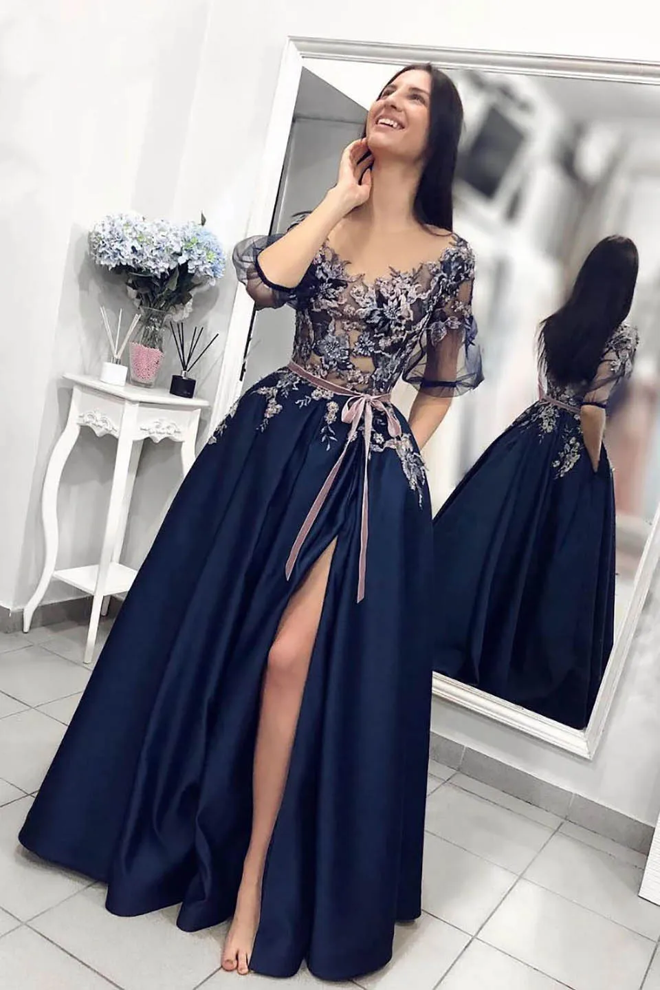 

Applique Prom Party Gown Thigh-High Slits Evening Dress Illusion Formal Dresses A Line O-Neck With Half Sleeve Satin