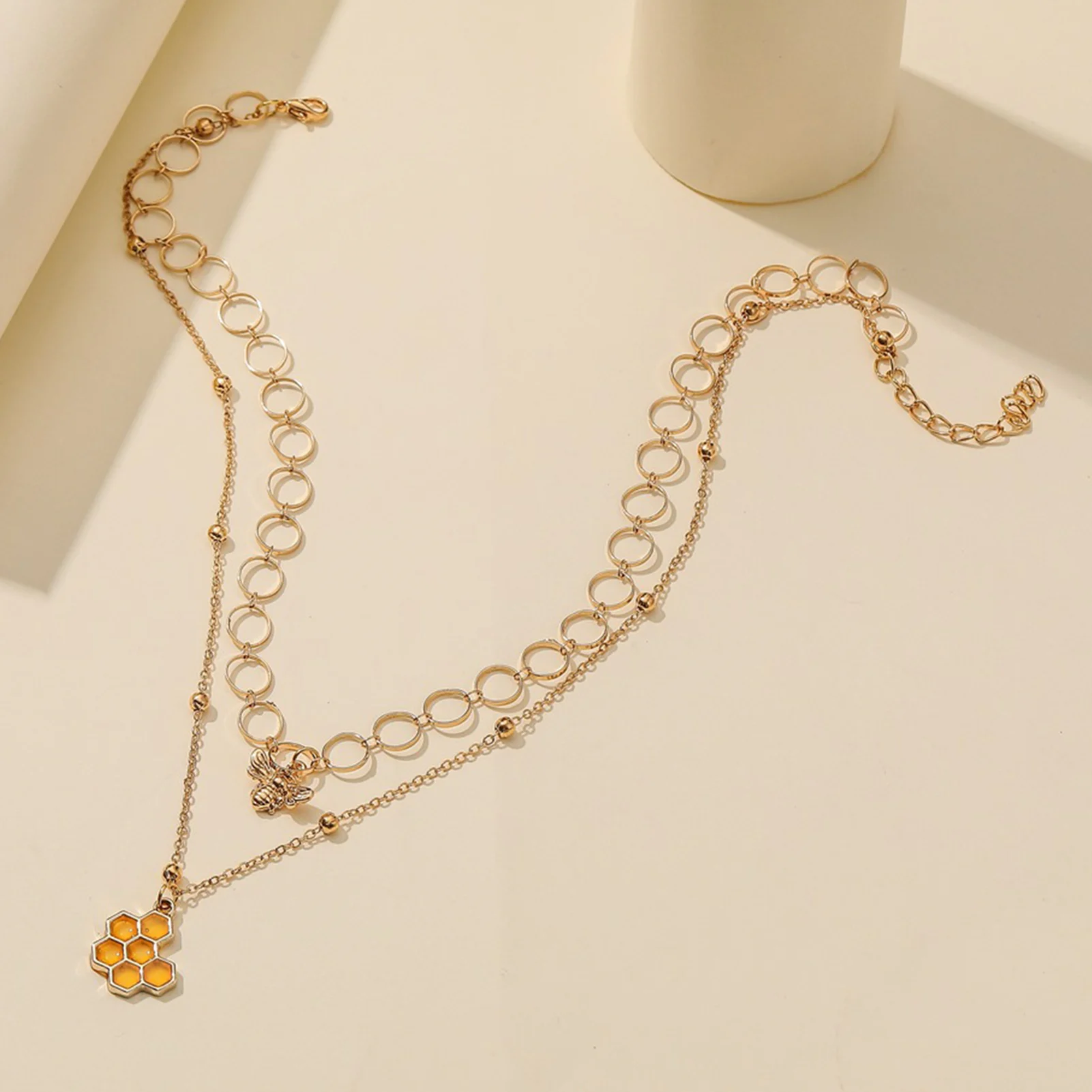Newly Boho Bee Layered Short Necklaces Gold Honeycombs Pendant Necklace Beaded Chain for Women and Girls DOD88 | Украшения и