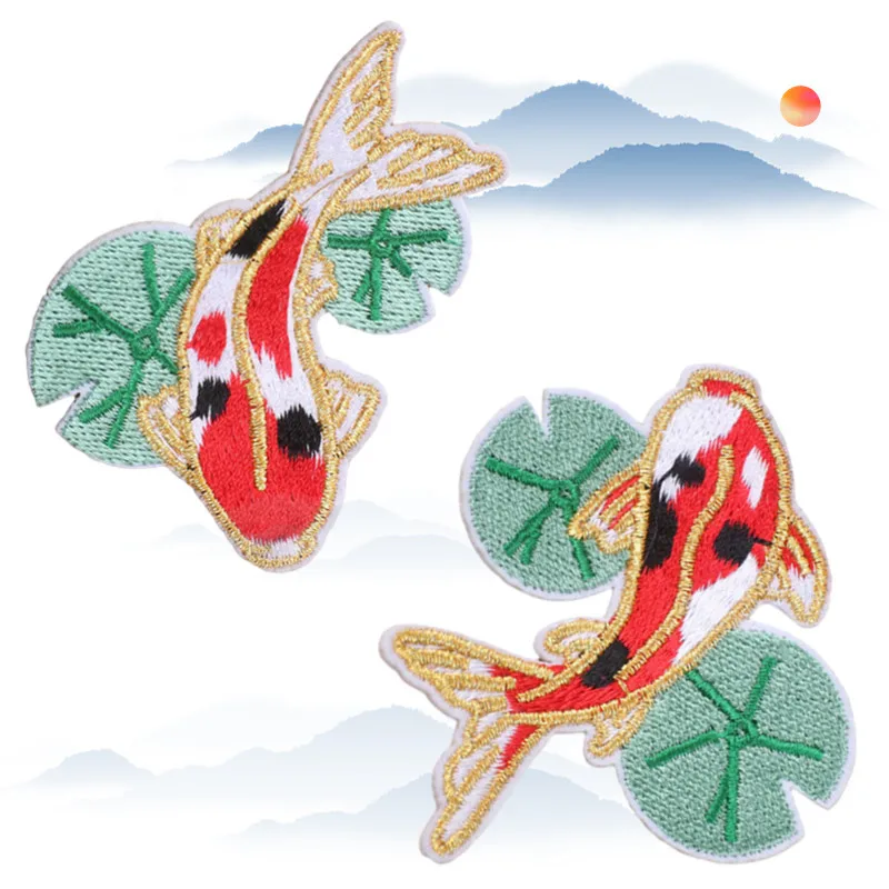 

Новый китайский Стиль красный карп вышивка ткань патч Золотая шелковая вышивка маленькая нашивка в форме рыбы стикеры Детская взрослых Оде...