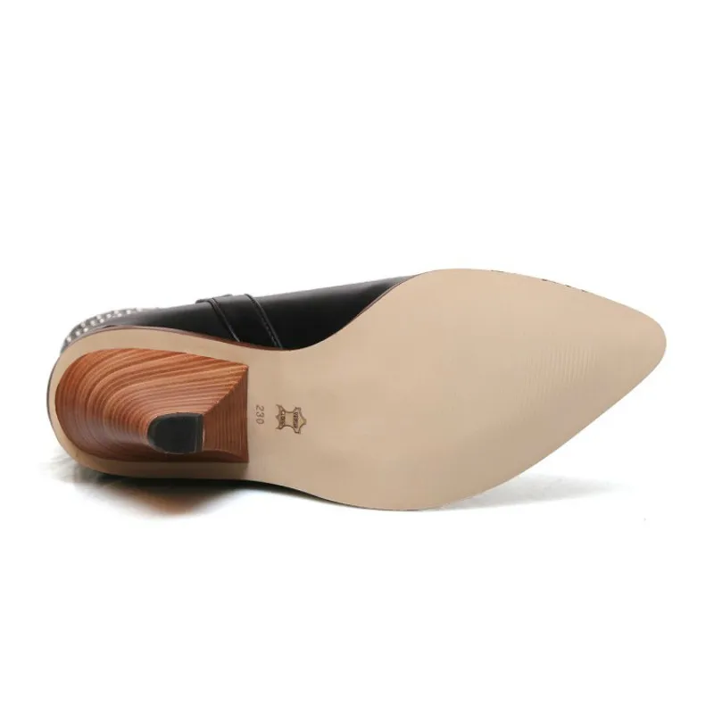Новинка Осень/Зима Ботинки на каблуке особой формы модные ботинки черные белые