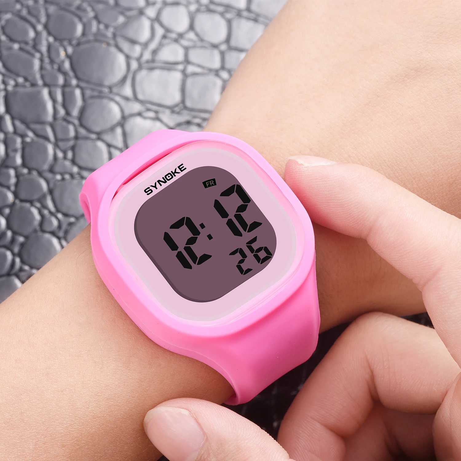 

SYNOKE Children Watches Sports Kids Wrist Watch Girls Boys Gift Men Clock Silicone Strap LED Digital Women Watch Relogio