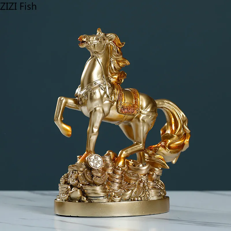 Статуэтка с золотой лошадью поделки статуэтка темной лошади животного офисное