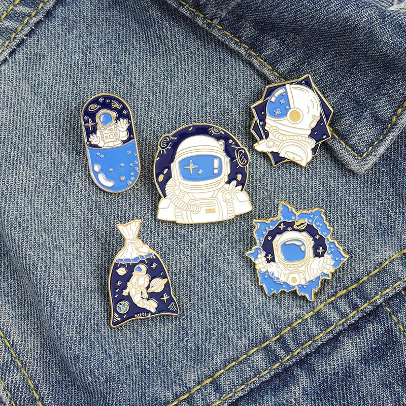 

Space Explorer Brooch Personalized Spaceship Brooch Planet Star Brooch Planet Astronaut Backpack Badge Cartoon Enamel Pins