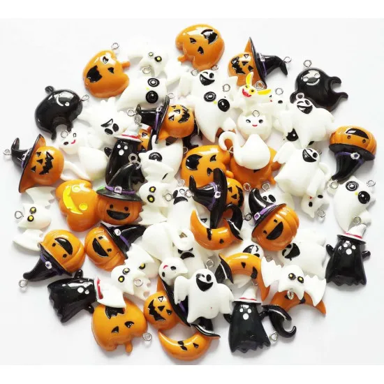 

100pcs Mixed Halloween Charms Picked at Random T017
