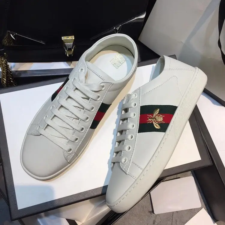 

2021 Little Bee White Shoes Women Sneakers Classic Unisex Couple Shoes Man Outdoor Breathable Chaussure Homme Sapato Masculino
