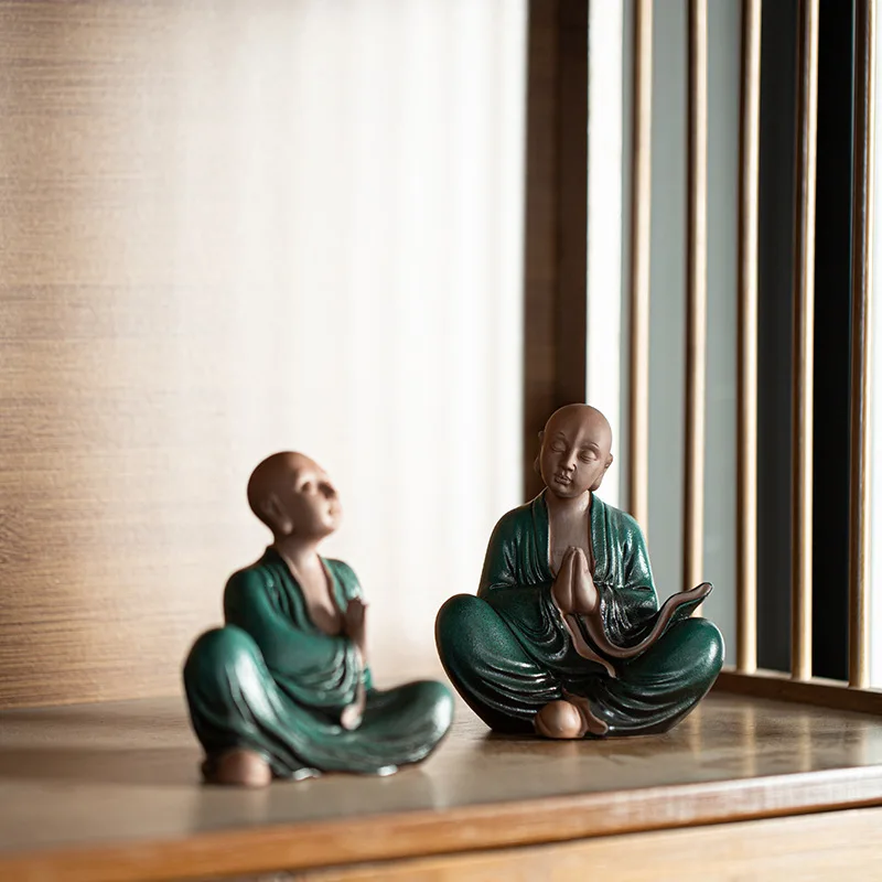 

Статуя Будды керамические скульптуры маленький монах домашняя гостиная фигурки декоративная буддизм Медитация Высокое качество китайски...