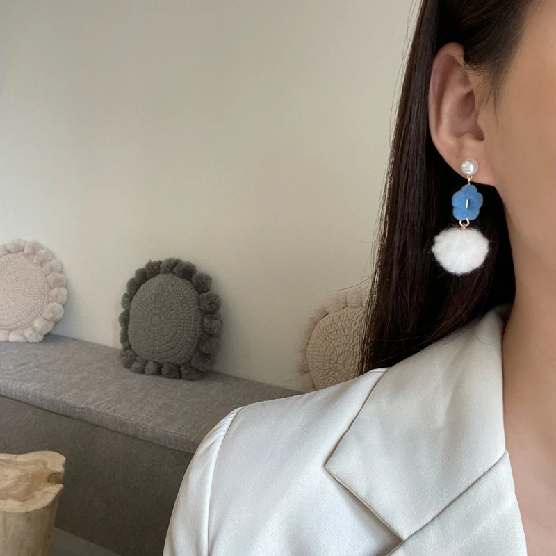 

S925 needle New Asymmetrical Drop Earrings For Women Fashion Jewelry Blue White Pompon Earrings Party Gifts For Girl Women