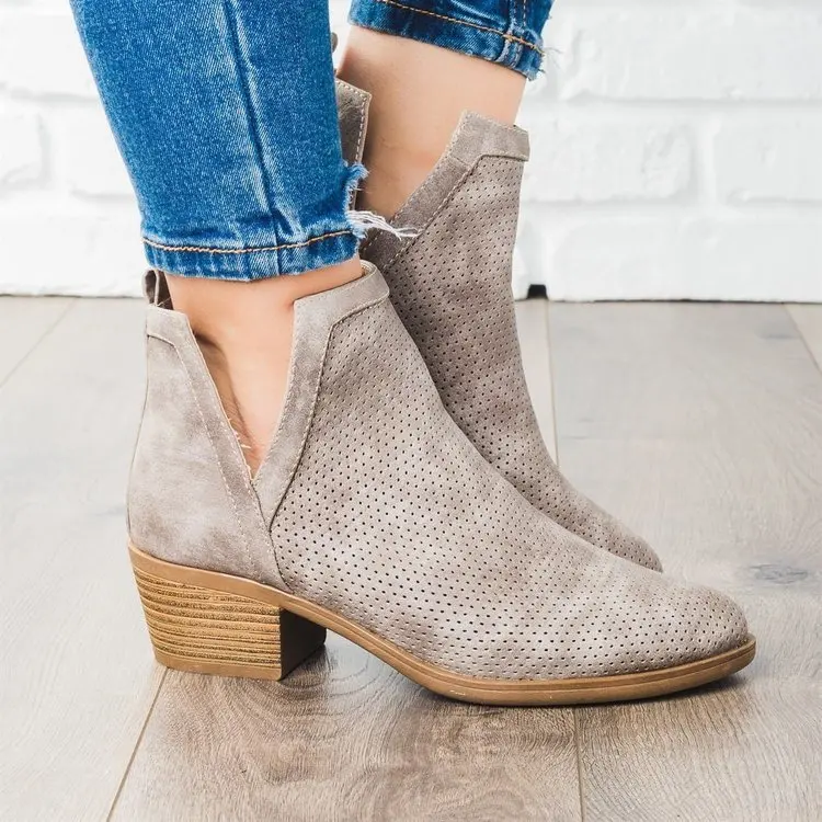 

hot4 Women Slip On Ankle Flock Short Boot Woman Mid Heel Female Boot 2020 Women's Casual Shoe Autumn Winter Ladies Footwear Plus