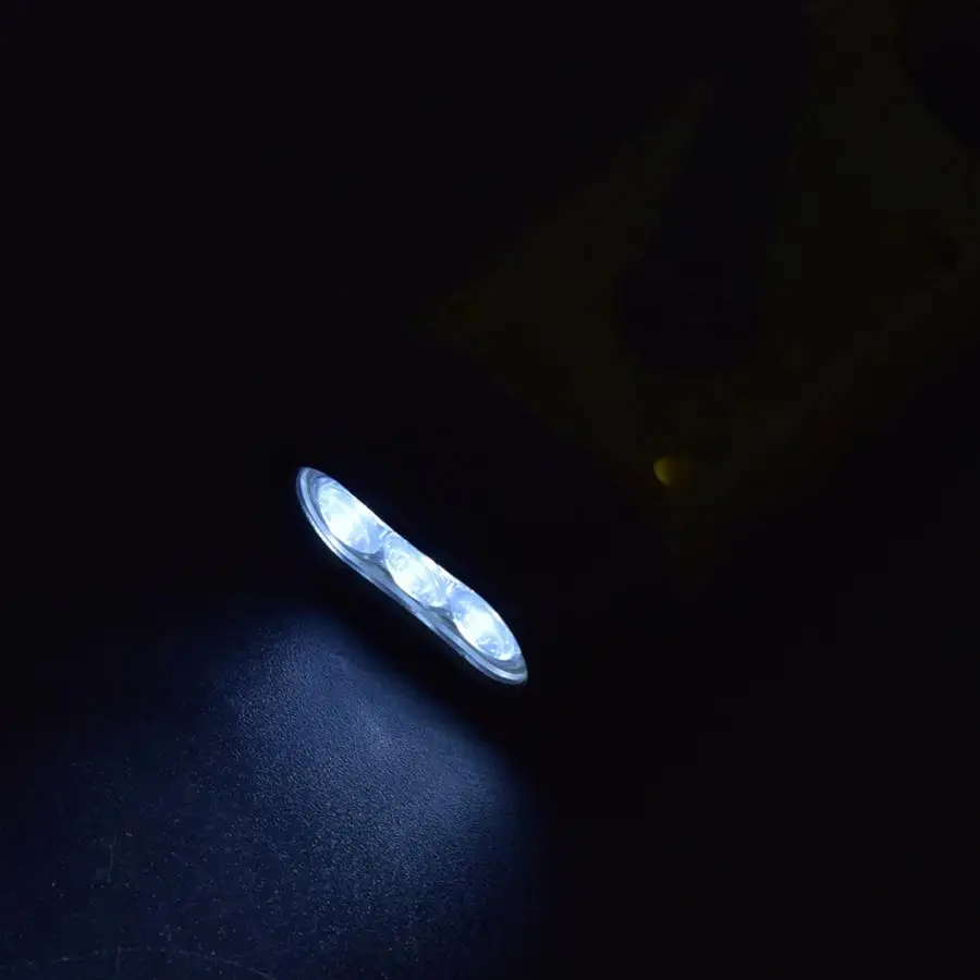 

AT5503 ABS Plastic Solar Hand Crank Flashlight Emergency LED Portable Torch for Climbing Camping Outdoor Fishing Tool